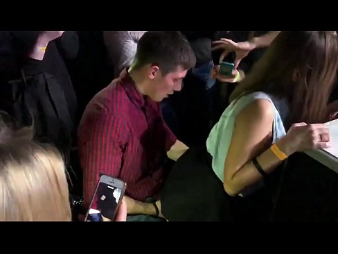 ❤️ Tinuod nga sekso sa usa ka nightclub sa Russia. Ang 18-anyos nga Ruso nga babaye sa anus ug puwerta nakighilawas sa usa ka nightclub ❤️❌ Porn video sa pornograpiya ceb.novoporn.ru ☑